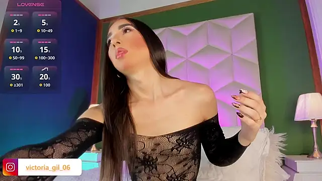 Snapshot of queen__violet chatting on September 2025 08:08:01 PM queen violet online show from September 2025 08:08:01 PM