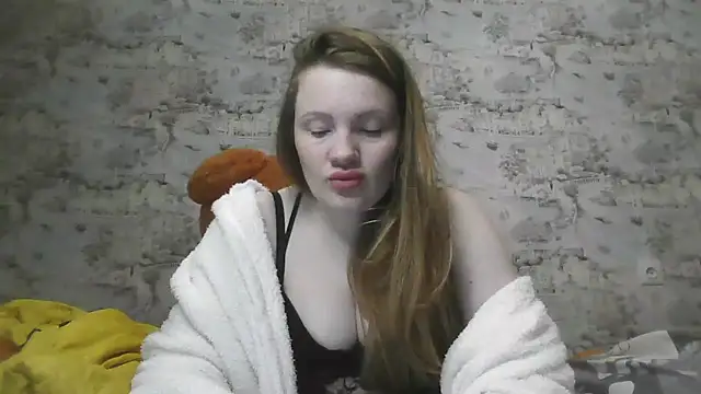 Eveline May online show from March 2025 01:53:02 AM