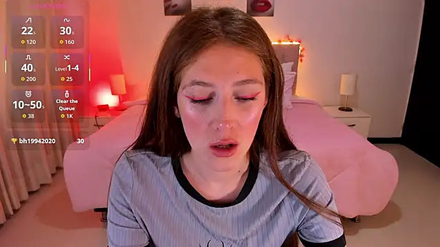 Emily Warren  online show from October 2025 07:45:02 PM