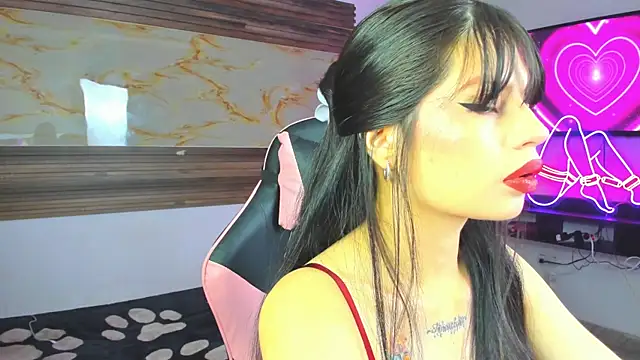 Snapshot of Cloe_roouse chatting on October 2025 08:58:01 PM Cloe roouse online show from October 2025 08:58:01 PM