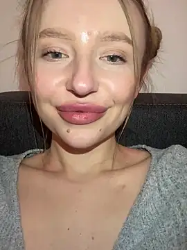 EvaBrooklyn online show from March 2025 06:54:01 PM