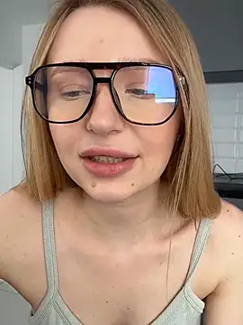 EvaBrooklyn online show from March 2025 09:50:01 AM