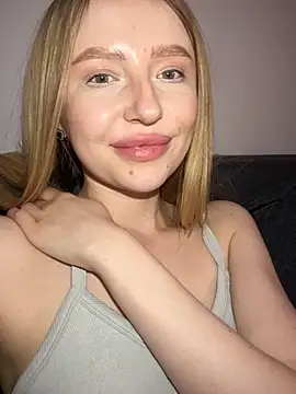 EvaBrooklyn online show from March 2025 03:56:01 PM