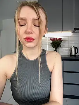 EvaBrooklyn online show from March 2025 06:16:01 AM