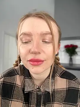 EvaBrooklyn online show from March 2025 09:02:02 AM