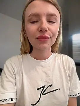 EvaBrooklyn online show from March 2025 03:33:02 AM