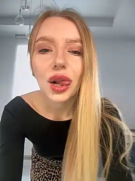 EvaBrooklyn online show from March 2025 11:41:01 AM