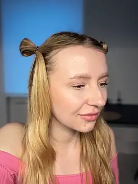 EvaBrooklyn online show from March 2025 03:29:02 PM