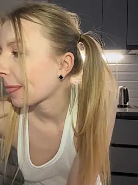 EvaBrooklyn online show from March 2025 03:57:02 PM