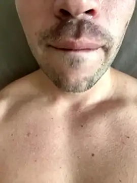 Snapshot of shuki0101 chatting on January 2026 08:01:02 PM shuki0101 online show from January 2026 08:01:02 PM