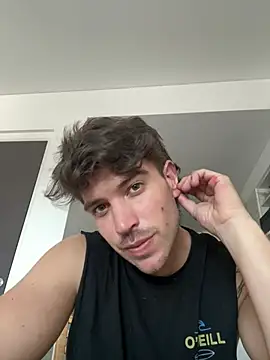 Snapshot of shuki0101 chatting on February 2026 08:07:02 PM shuki0101 online show from February 2026 08:07:02 PM