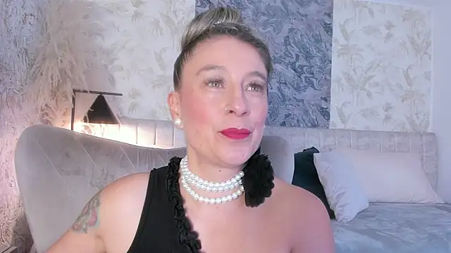 Snapshot of Liannaa_ chatting on November 2025 07:48:02 PM Liannaa online show from November 2025 07:48:02 PM