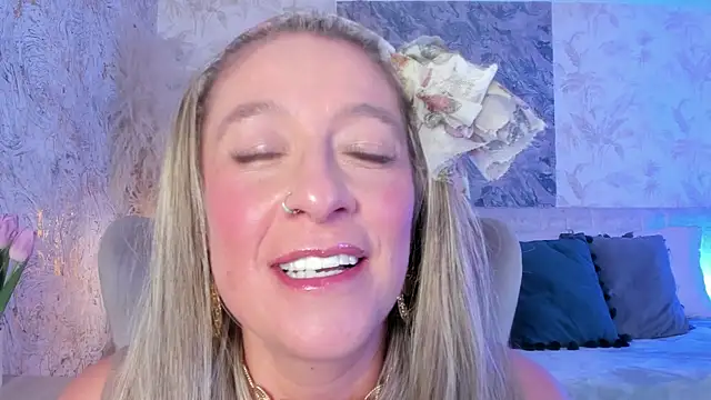 Snapshot of Liannaa_ chatting on November 2025 05:58:02 PM Liannaa online show from November 2025 05:58:02 PM