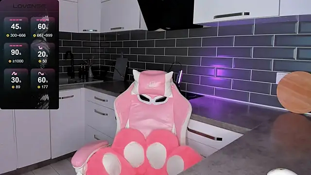 ShaiyaMinn3 online show from April 2026 05:07:02 PM