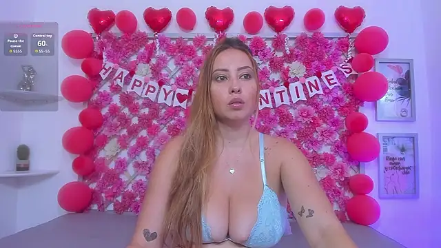 emmyrouse  online show from February 2026 07:43:02 PM