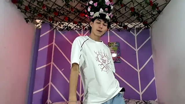 Snapshot of Maxxi_hot23 chatting on September 2025 07:35:01 PM Maxxi hot23 online show from September 2025 07:35:01 PM