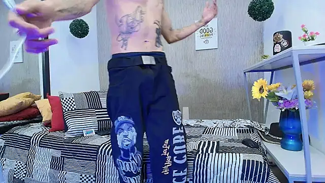 Snapshot of Patrick_Rango chatting on February 2025 08:20:02 PM Patrick Rango online show from February 2025 08:20:02 PM