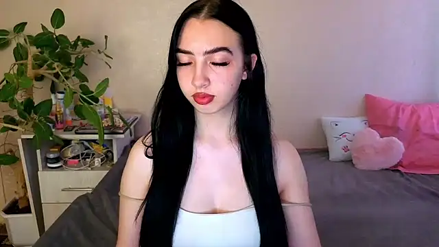 Snapshot of WildKittenX_ chatting on June 2026 03:59:01 AM WildKittenX online show from June 2026 03:59:01 AM