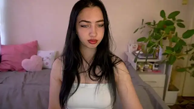 Snapshot of WildKittenX_ chatting on July 2026 04:38:01 AM WildKittenX online show from July 2026 04:38:01 AM