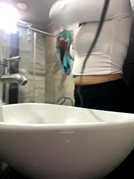 Snapshot of Mila_LS chatting on September 2025 01:11:01 PM Mila LS online show from September 2025 01:11:01 PM