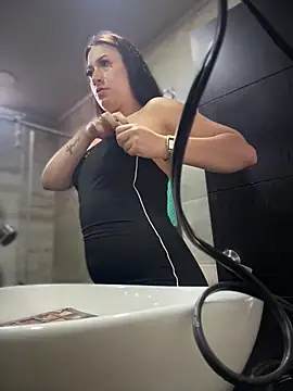 Snapshot of Mila_LS chatting on November 2025 01:03:01 PM Mila LS online show from November 2025 01:03:01 PM