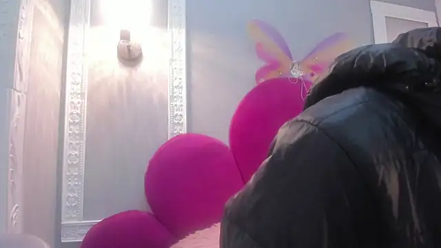 Bonniie 22 online show from November 2025 01:22:01 PM