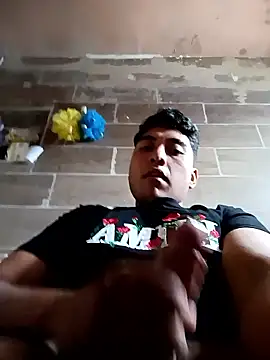 crisssalazar online show from January 2026 11:10:02 PM