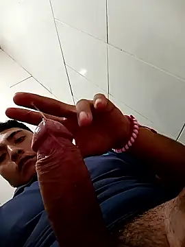 crisssalazar online show from January 2026 06:35:02 PM