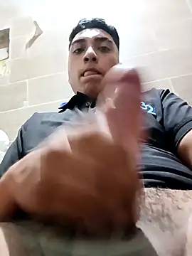 crisssalazar online show from April 2026 01:42:02 AM