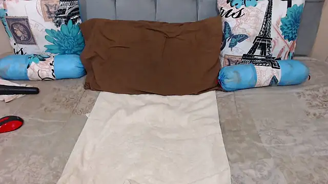 ChocolateClit online show from December 2025 07:29:02 PM