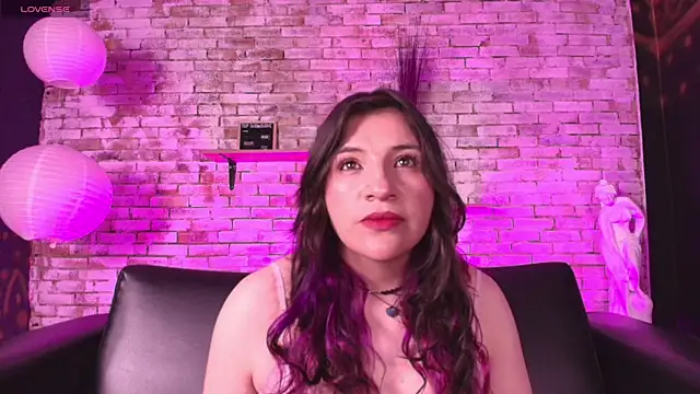 TaraTaylorr online show from November 2025 07:10:01 PM