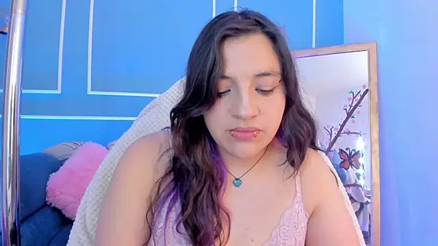 TaraTaylorr online show from April 2026 03:59:02 AM