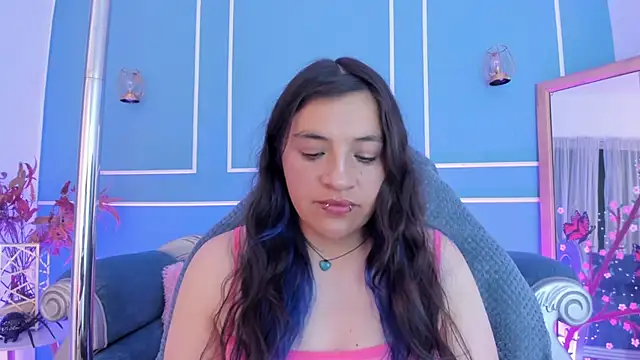 TaraTaylorr online show from June 2026 02:05:01 AM