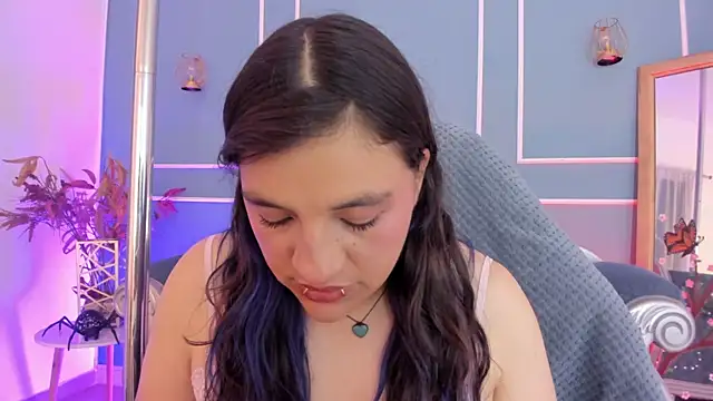 TaraTaylorr online show from July 2026 03:42:01 AM