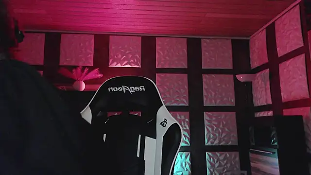 SweetSeraphine online show from October 2025 05:17:01 AM