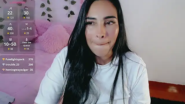 Snapshot of luna_lgomez_ chatting on March 2025 04:44:01 PM luna lgomez  online show from March 2025 04:44:01 PM