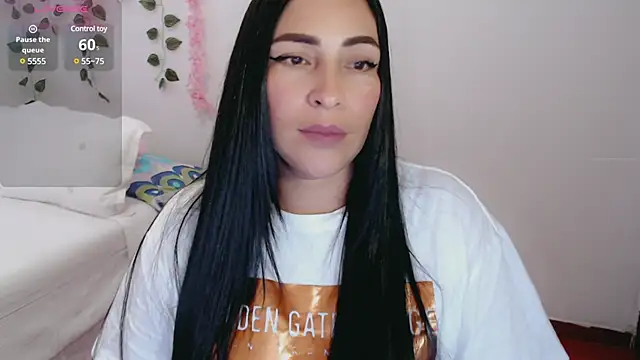 Snapshot of luna_lgomez_ chatting on March 2025 01:09:02 AM luna lgomez  online show from March 2025 01:09:02 AM