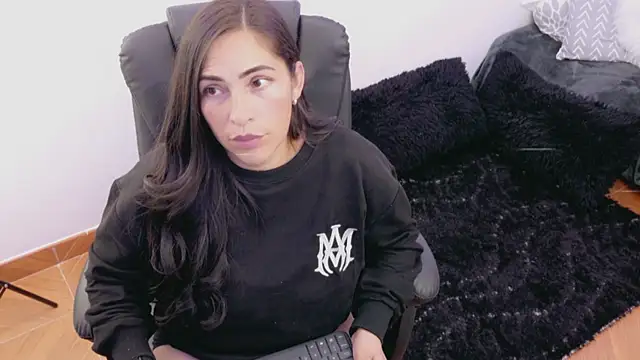 luna lgomez  online show from April 2026 02:55:01 AM