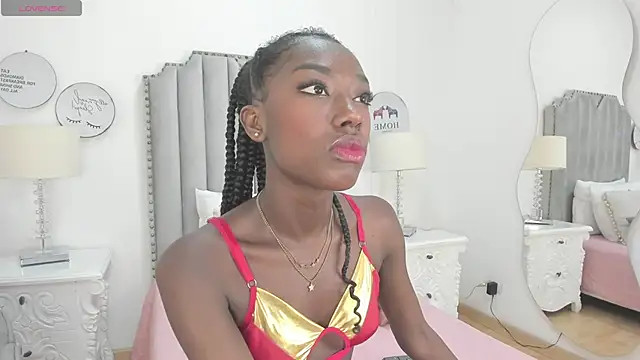 SamantaMarquez online show from October 2025 07:47:01 PM