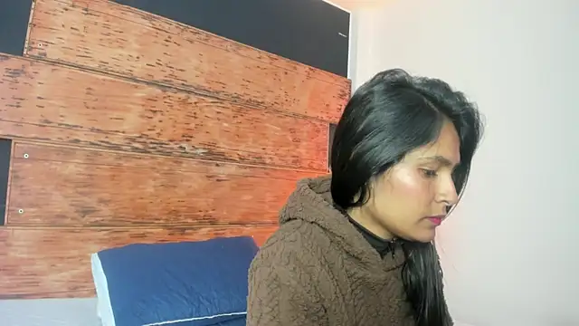 Fernanda liie  online show from July 2026 12:31:01 PM