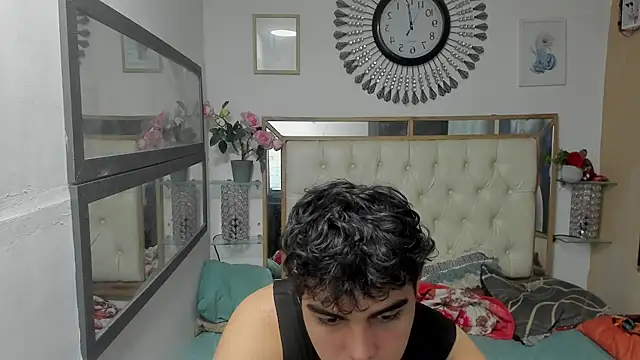Snapshot of heiker_ chatting on October 2025 03:18:02 AM heiker online show from October 2025 03:18:02 AM