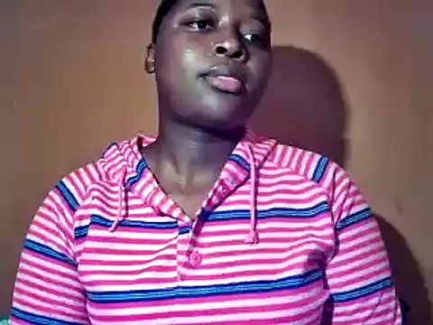 sexyhips2001 online show from October 2025 07:36:02 PM