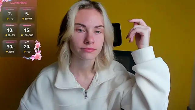 Fiona Night online show from October 2025 05:17:02 AM