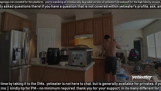 Snapshot of yetieater chatting on December 2024 07:26:02 PM yetieater online show from December 2024 07:26:02 PM