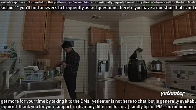 Snapshot of yetieater chatting on January 2025 06:38:01 PM yetieater online show from January 2025 06:38:01 PM