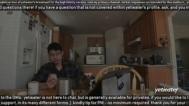 Snapshot of yetieater chatting on January 2025 06:43:01 PM yetieater online show from January 2025 06:43:01 PM