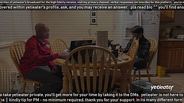 Snapshot of yetieater chatting on January 2025 12:01:01 AM yetieater online show from January 2025 12:01:01 AM