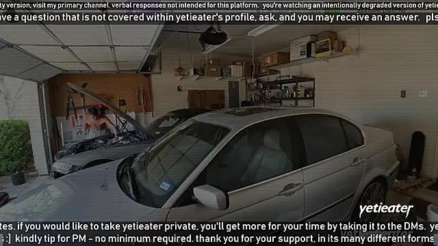 Snapshot of yetieater chatting on March 2025 08:48:02 PM yetieater online show from March 2025 08:48:02 PM