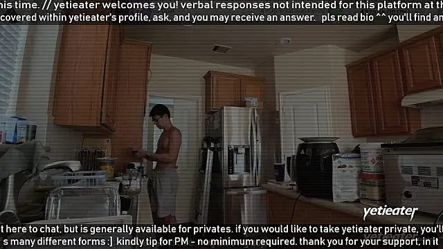 Snapshot of yetieater chatting on March 2026 02:45:02 PM yetieater online show from March 2026 02:45:02 PM