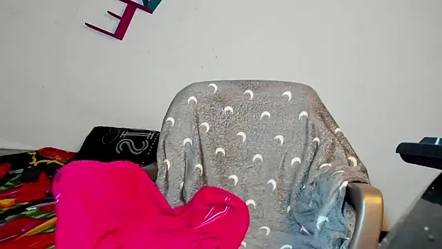 lady marianita  online show from November 2025 01:21:02 PM